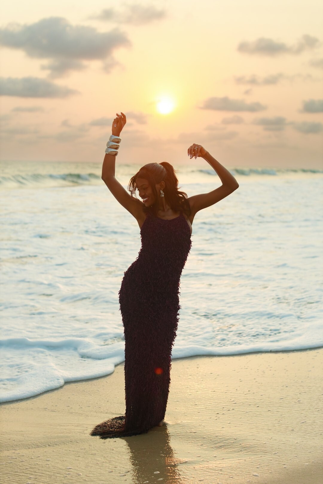 shakira singing on beach